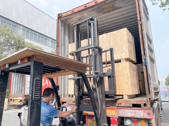 200kg vertical electric steam generator in Canada